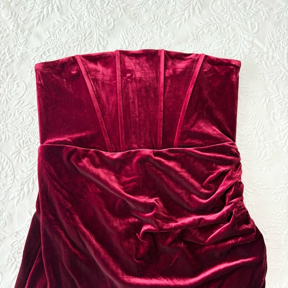 NWOT Lulus Glamorous Celebrations Wine Red Velvet Strapless Tulip Dress XLarge - Picture 3 of 9